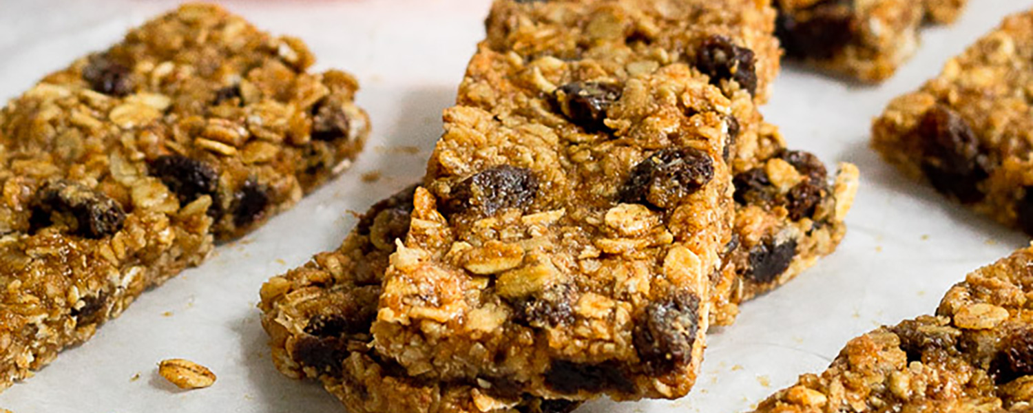 oatmeal raisin bar hero